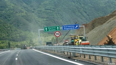 Временно затварят изпреварващата лента на АМ &bdquo;Струма&ldquo; край Благоевград