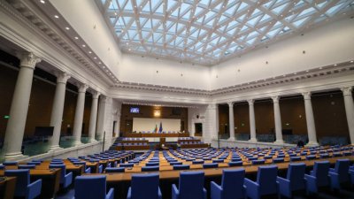 Спешни мерки за водната криза &ndash; парламентът заседава извънредно