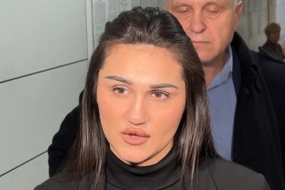  Дебора Михайлова: Страхувам се