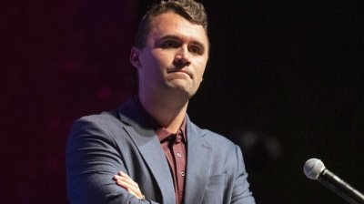 Съюзникът на Тръмп Чарли Кърк прострелян на събитие в щата Юта