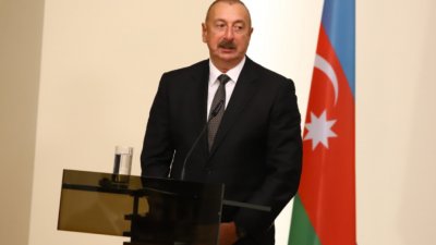 Президентът Алиев издигна държавното знаме на Азербайджан в столицата на Нагорни Карабах