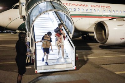 МВнР осигури допълнителни 57 места за извеждане на българи с полет на частна авиокомпания от Тел Авив