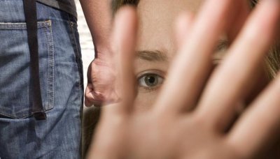 Жертвите на домашно насилие ще могат да подават сигнал чрез мобилно приложение