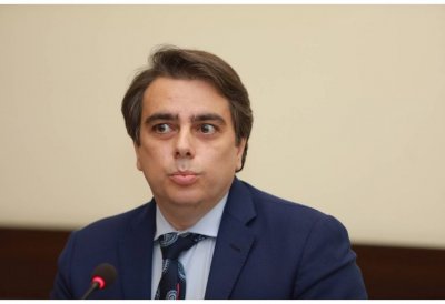 Асен Василев с амбициозно изказване: Очакваме 17% повече приходи от ДДС, БВП-то също нараства значително