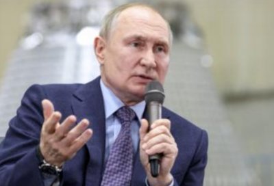 Владимир Путин се срещна с млади учени и специалисти от космическата индустрия в Королев