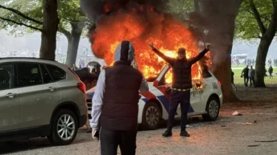 Полиция и протестиращи се сблъскаха на шествие за по-строга имиграционна политика в Хага (ВИДЕО)