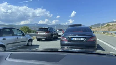 В края на почивния ден: Огромно задръстване отново се е образувало преди Кресна