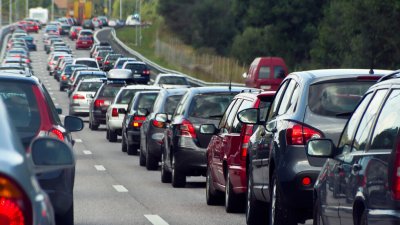 Задръствания и хаос по пътищата в последния летен уикенд