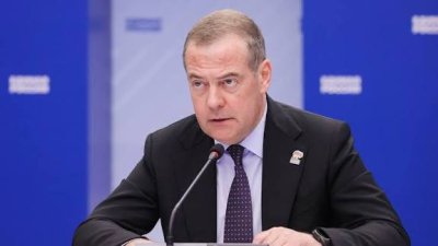 Медведев за факта, че Русия не иска война с Европа, но ЕС прави всичко за това: