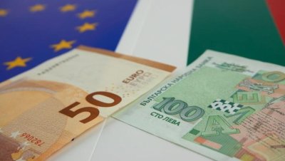 Данъчните декларации за 2025 г. ще се подават в левове, въпреки въвеждането на еврото