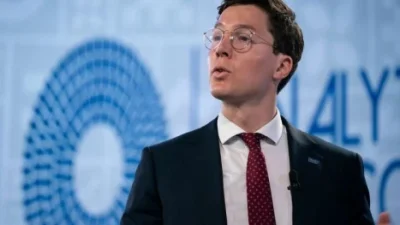 МВФ препоръча повишаване на осигуровките и премахване на тавана на пенсиите