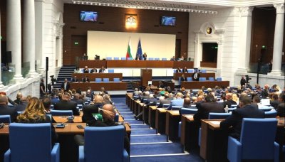 Кабинетът &bdquo;Желязков&ldquo; оцеля след петия вот на недоверие