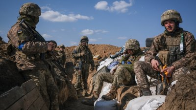  Русия осъди на тежки присъди 15 украински военнопленници