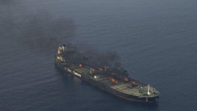 Член на екипаж на нидерландски кораб загина след атака на хути в Аденския залив