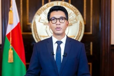 Президентът на Мадагаскар избяга от страната след масови протести