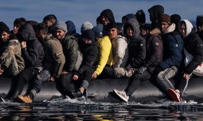 Великобритания преговаря за център за мигранти в Косово, риск от ново напрежение с Русия
