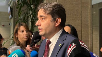 Божидар Божанов: Властта се е скрила на тъмно и разпределя порции