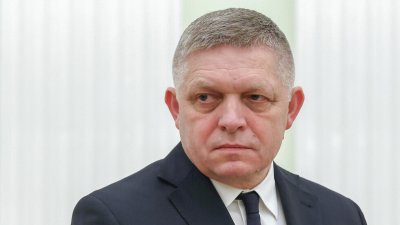 Европейските социалисти изключиха партията на Роберт Фицо