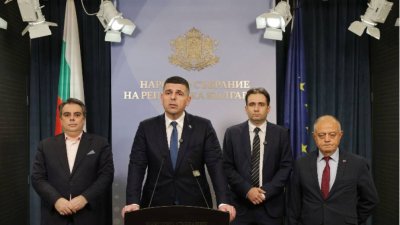 ПП&ndash;ДБ: Правителството на Росен Желязков трябва да поиска вот на доверие или да се преформатира