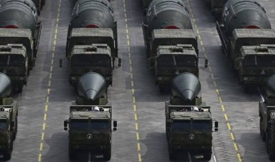 Китай ускорява темпото в надпреварата за модернизация на ядрените си оръжия с високи залози