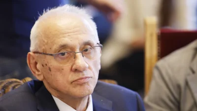 Министър Кирилов отдава почит на лекарите: Професията е мисия и отговорност
