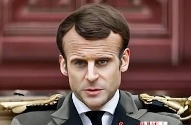 Руското външно разузнаване: Макрон иска да остане в историята като голям военен пълководец за това мечтае за интервенция в Украйна!