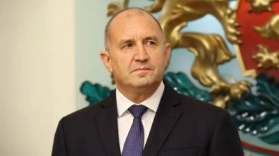 Радев наложи вето върху измененията в Закона за ДАР, отнемащи контрола му над спецслужбите