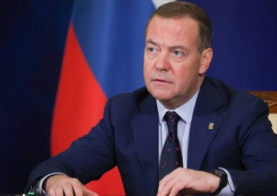 Медведев: Трябва да сме готови за всяко развитие на събитията