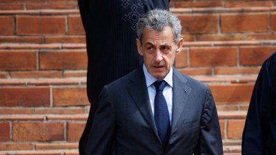 Апелативният съд в Париж разглежда искането за освобождаване на Никола Саркози
