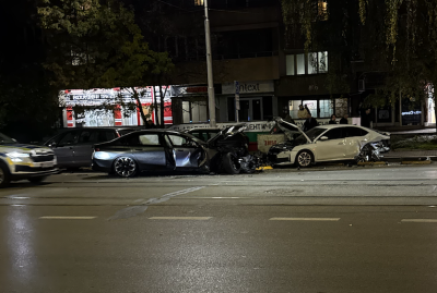 Бивш член на борда на &bdquo;Автомагистрали&ldquo; е мъжът помел шест коли в центъра на София
