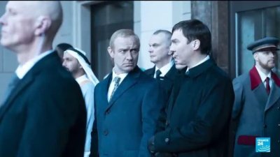 &bdquo;Careful, news&ldquo;: Първият трейлър на &bdquo;Кремълският магьосник&ldquo;, в който Джуд Лоу играе Путин, е пуснат (ВИДЕО)