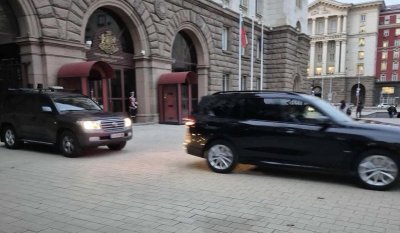 Калин Стоянов разкри лицемерието на президента: Прави шоу с Шкодата, но иначе ползва луксозни лимузини (ВИДЕО)