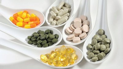 Иззеха забранени лекарства и добавки от магазини в София