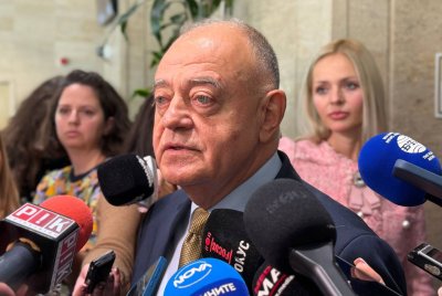 Атанасов: Да се оттегли &bdquo;бруталният&ldquo; бюджет, хората вече са на улицата