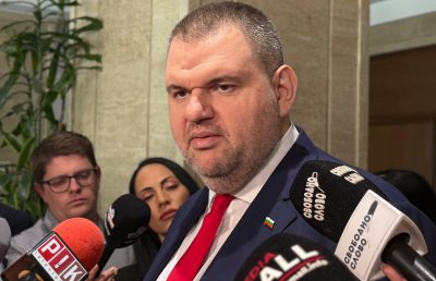 Пеевски: Подкрепям 120-те лв. за пенсионерите, президентът трябва първо да прочете решението на КС