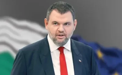 Пеевски в атака: Край на държавния туризъм! Да закрием Авиоотряда!