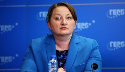 Сачева: Това е единственият възможен бюджет, коледни добавки за пенсионерите не са заложени