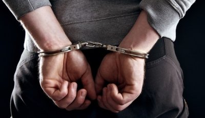 Русе в шок: Задържаха мъж за блудство с 82-годишна жена