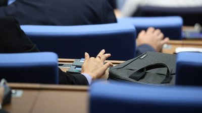 Парламентът одобри изтеглянето на бюджета