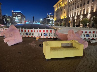 Разбиха протестната инсталация на ПП в София