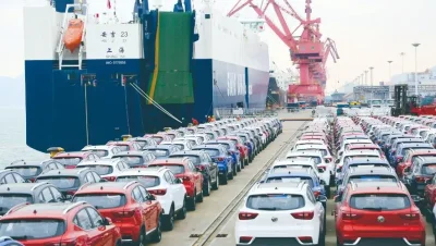 Китай залива света с бензинови автомобили на фона на вътрешния бум на електромобилите