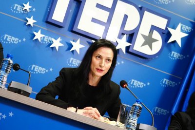 Мария Габриел оглави ЕНП Жени с огромно мнозинство