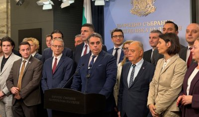 Асен Василев: Това е първа стъпка към това България да стане нормална, европейска държава (ВИДЕО)