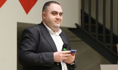 ДВЕ УЧИТЕЛКИ РАЗКРИХА: Директорът ни е снимал със скрити камери децата в тоалетните!