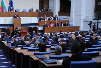 Парламентът окончателно отхвърли включването на бюджета за 2026 г. в дневния ред