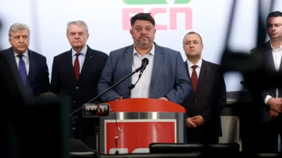 Изпълнителното бюро на БСП подава оставка, Зафиров остава начело на партията