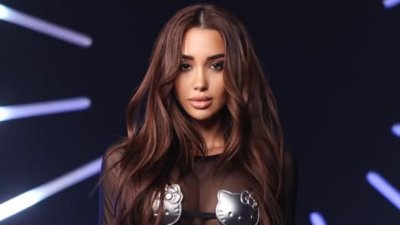 Гола провокация в чалгата: Селина премина всякакви граници (СНИМКИ)