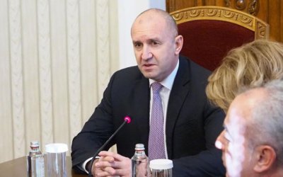 Румен Радев се среща с ПГ на &bdquo;Величие&ldquo;, приключват консултациите за нов кабинет