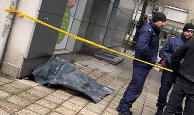 Зловеща находка в Пловдив: Откриха труп на мъж в центъра на града