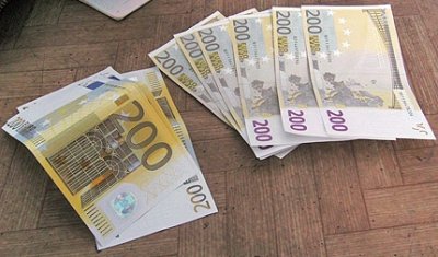 Българската мафия в Испания: Полицията разкри престъпна схема с фалшиви евро